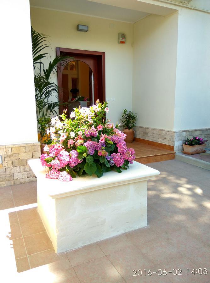 مبيت وإفطار Marina di Ginosa Le Camelie المظهر الخارجي الصورة